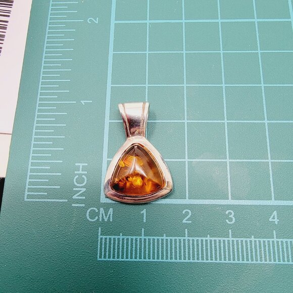 Sterling Silver and Amber Set Studded earrings and pendant - Picture 6 of 8